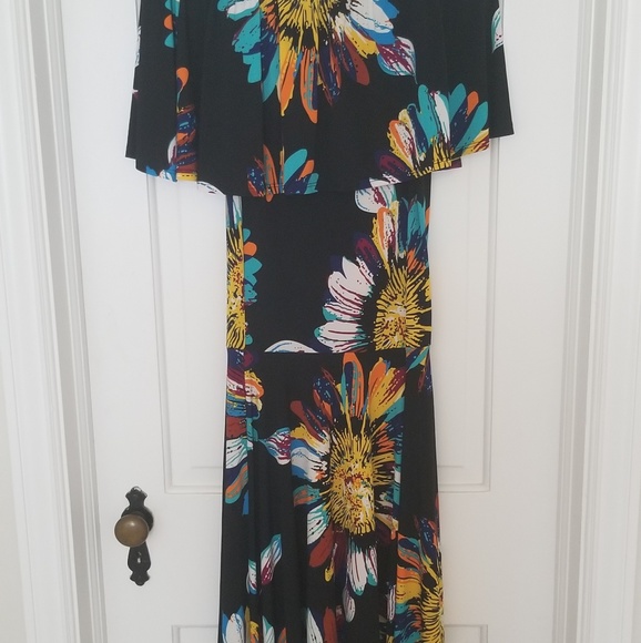 Wall St. Black Floral Crop Top & Maxi Skirt Set - Picture 8 of 8